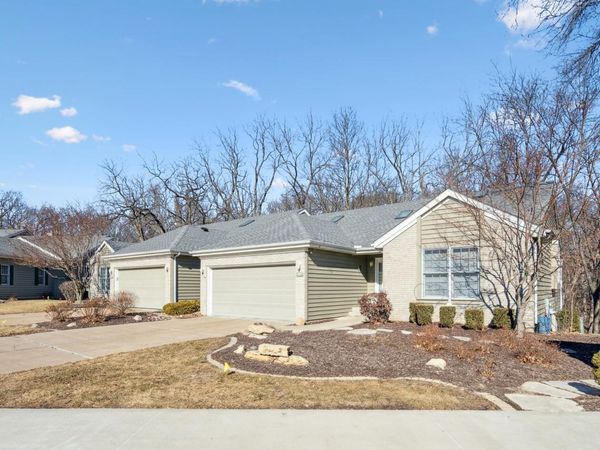 4037 36th Ave Court, Unit 4, Moline, IL 61265