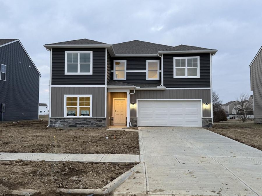 1094 Hartford Lane , London, OH 43140 Photo 1