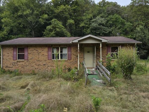 5387 Highway 230 W, Mc Ewen, TN 37101