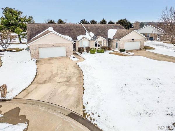 102 Eagle Court , Waterloo, IL 62298