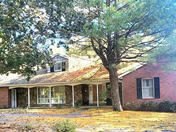 7 Knollwood Drive , Chester, IL 62233