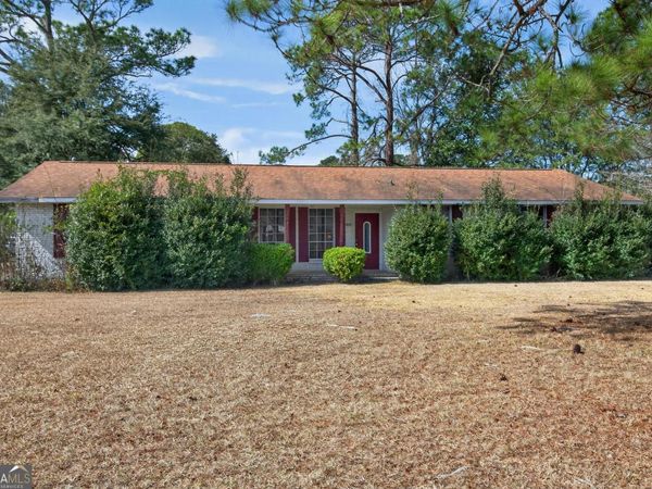 608 S Leroy Street, Metter, GA 30439