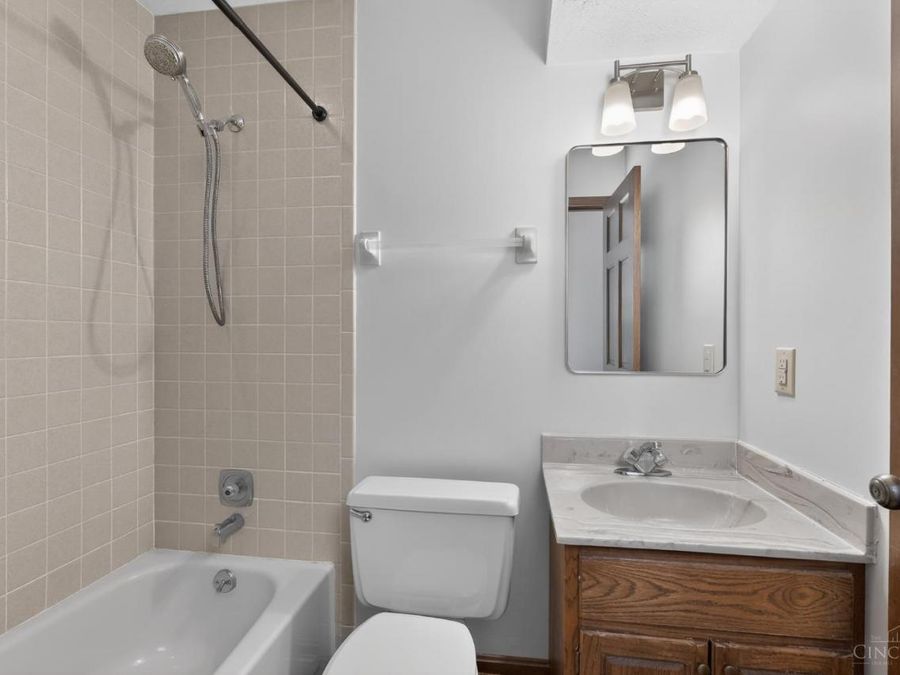 560 Blackhawk Trail, Miami Township, OH 45140 Photo 23