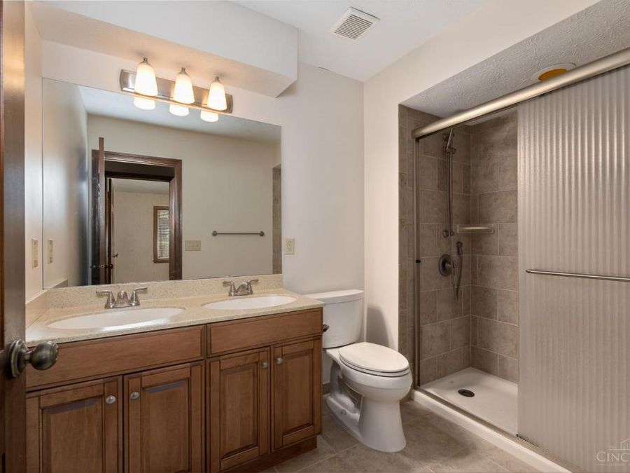 560 Blackhawk Trail, Miami Township, OH 45140 Photo 39