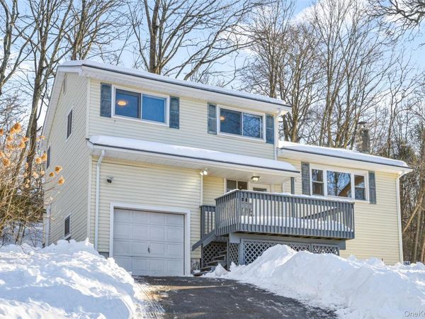 102 Ridge Road , Cortlandt Manor, NY 10567