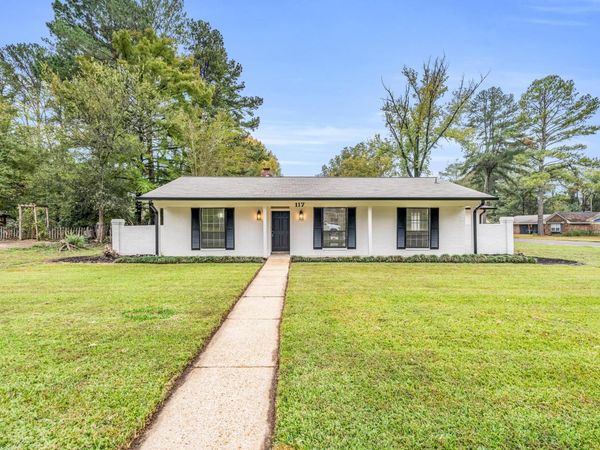 117 Dunbrook Dr, Starkville, MS 39759