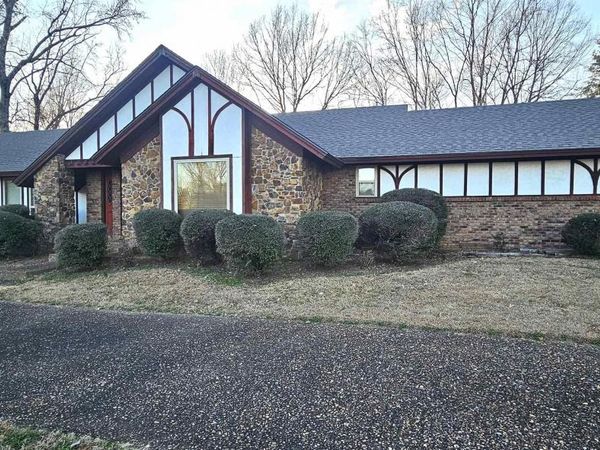 1105 15th N , Nashville, AR 71852