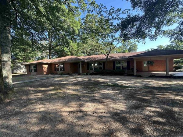 1 Shannon , McGehee, AR 71654