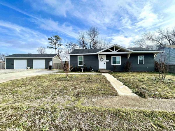 145 Parkview S , Trumann, AR 72472