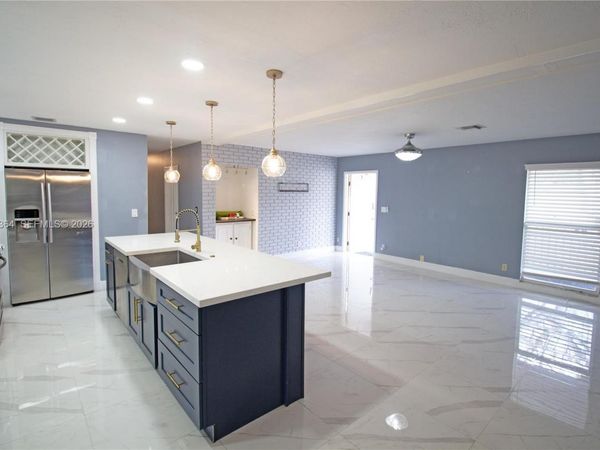 6802 NW 78th St , Tamarac, FL 33321