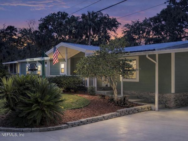 1418 PALM Street NE, Steinhatchee, FL 32359