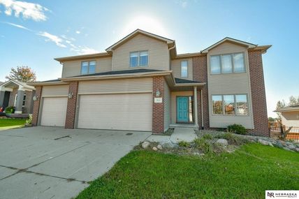 2845 O'Hanlon Drive , Lincoln, NE 68516