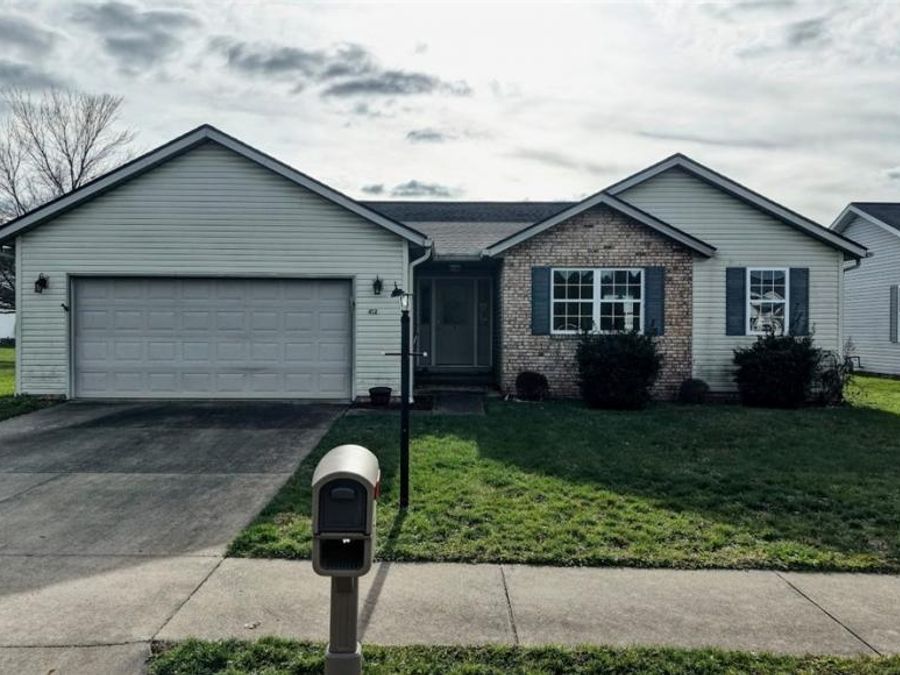 412 Taylor Drive SW, New Philadelphia, OH 44663 Photo 1