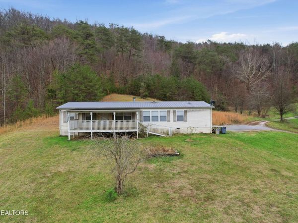 357 Muncey Hollow Lane, Washburn, TN 37888