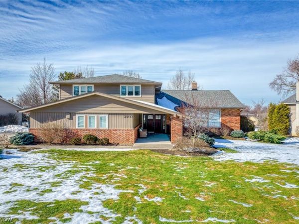 25113 Bridgeton Drive , Beachwood, OH 44122