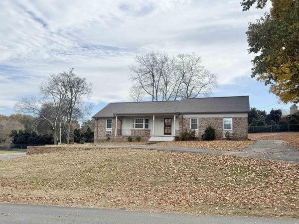 2025 Alpine Dr, Florence, AL 35630