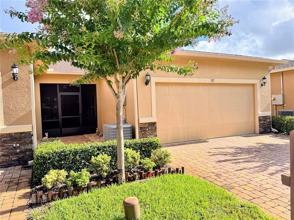 307 TAMMIE SUE LANE , DELAND, FL 32724