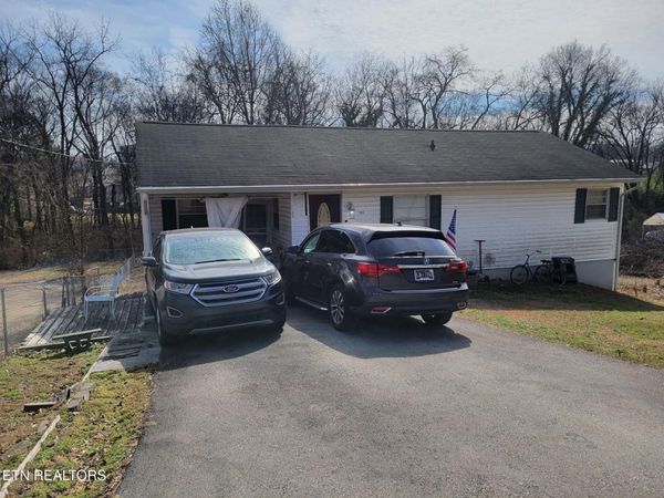1102 Brookside Ave, Maryville, TN 37804