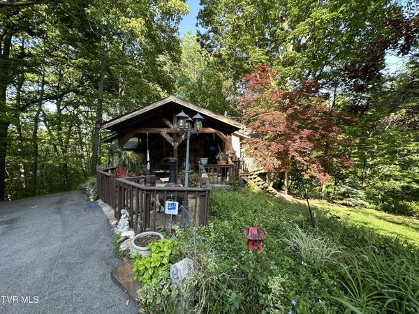 965 Mountain Trail Drive, Newport, TN 37821