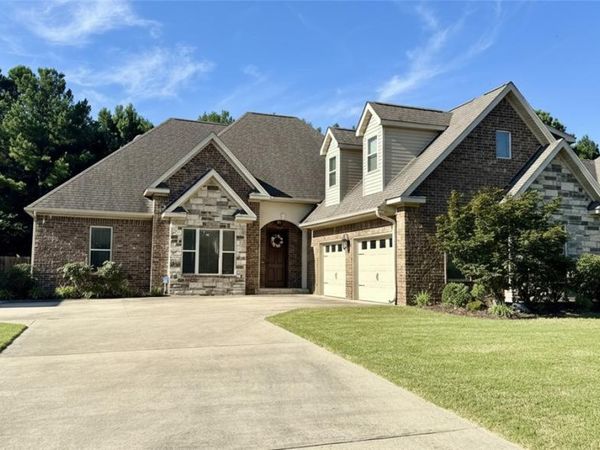 225 Bluebell Court , Hot Springs, AR 71901