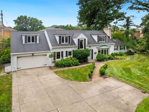 18950 Rockcliff Drive, Rocky River, OH 44116