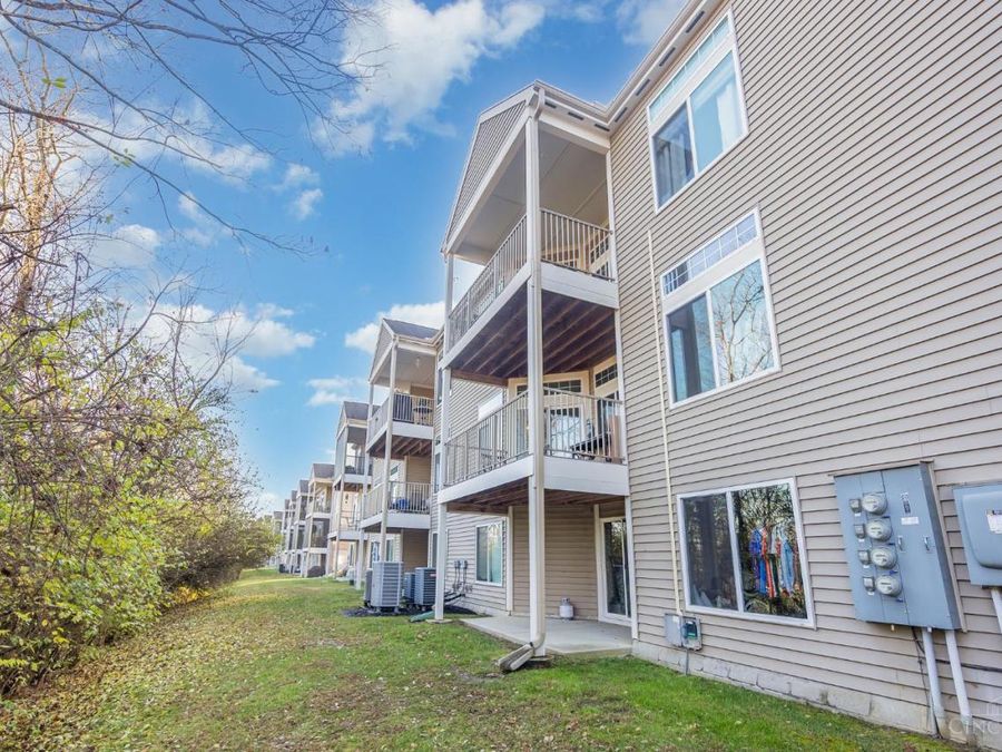8060 Bridge Point Drive, Unit 7-302, Green Township, OH 45248 Photo 21