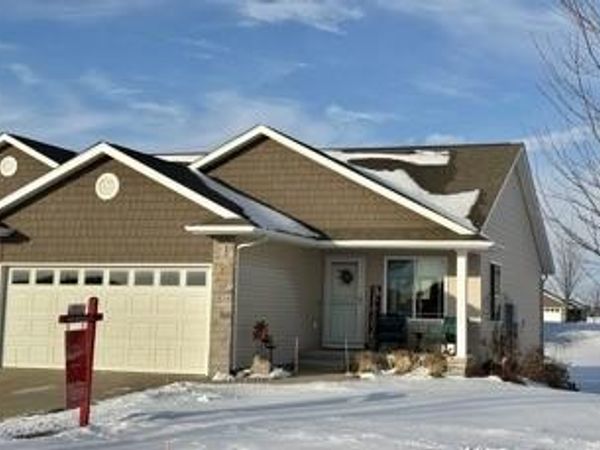 3456 35th Ave , Marion, IA 52302