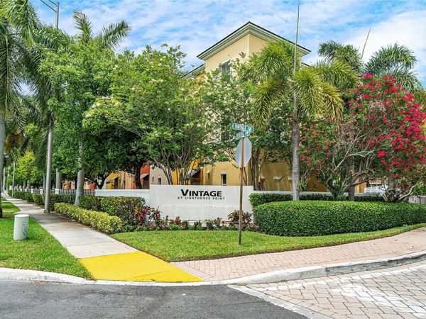 2381 Vintage Drive, Lighthouse Point, FL 33064