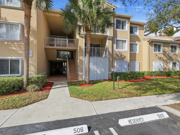 284 Village Boulevard, Unit 9209, Tequesta, FL 33469