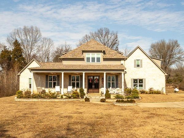 11992 HIDDEN ACRES DR, Byhalia, MS 38611