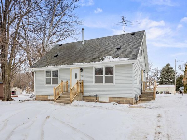 530 4th Street N, Winsted, MN 55395