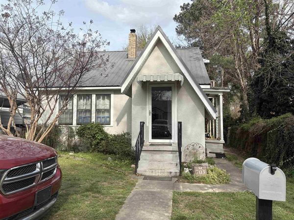 703 9Th St S, Paragould, AR 72450