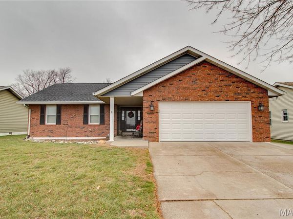 117 Essex Street , Jerseyville, IL 62052