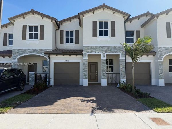 2767 SE 25th Ave , Homestead, FL 33035