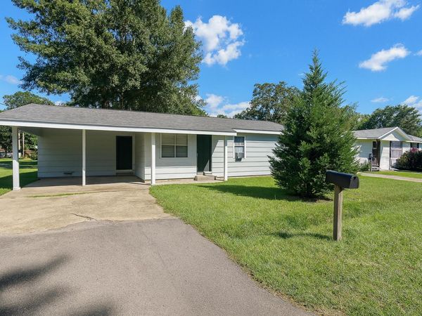 110 Woodside Dr., Petal, MS 39465