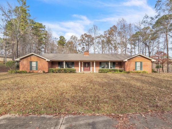 672 Jolly Rd, Columbus, MS 39705