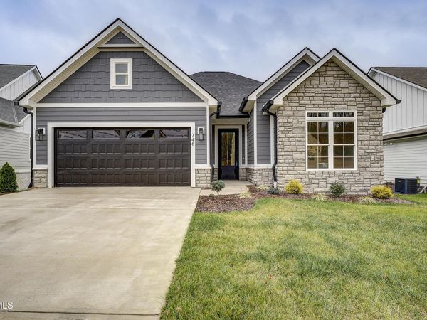 246 Winston Place, Johnson City, TN 37615