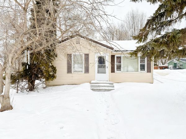 815 E Vernon Avenue , Fergus Falls, MN 56537