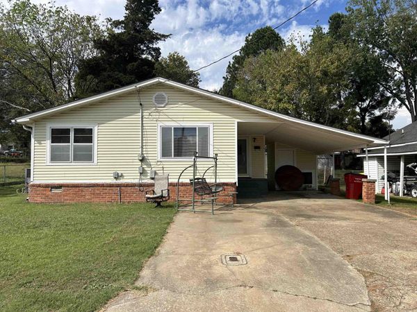 701 Moose N , Morrilton, AR 72110