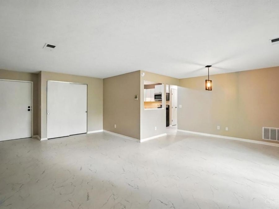 7212 Creekview Drive, Unit 6, Colerain Township, OH 45247 Photo 12