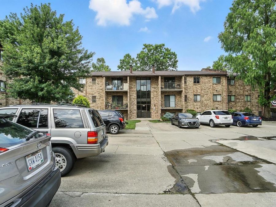 7212 Creekview Drive, Unit 6, Colerain Township, OH 45247 Photo 2