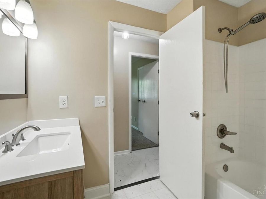 7212 Creekview Drive, Unit 6, Colerain Township, OH 45247 Photo 38