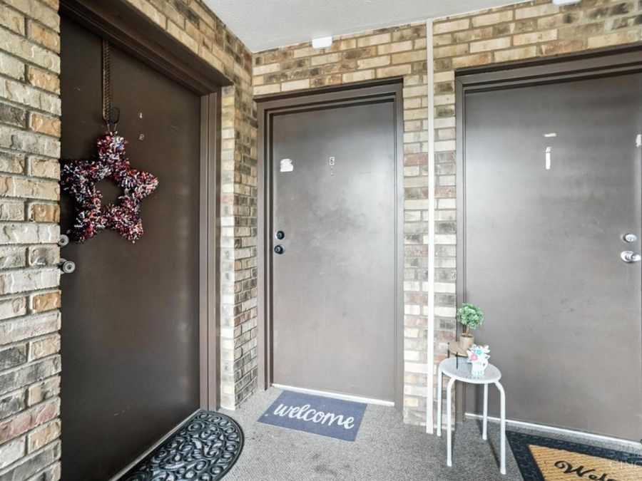 7212 Creekview Drive, Unit 6, Colerain Township, OH 45247 Photo 9