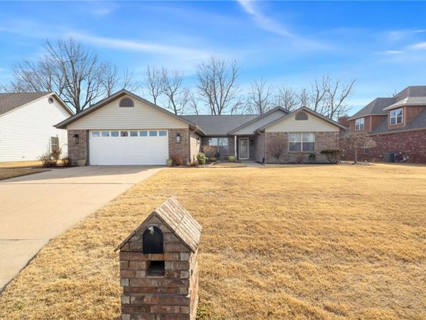 1623 Windsor Avenue , Springdale, AR 72764