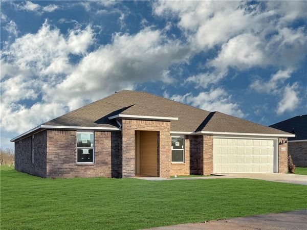 212 Greer Street , Pea Ridge, AR 72751