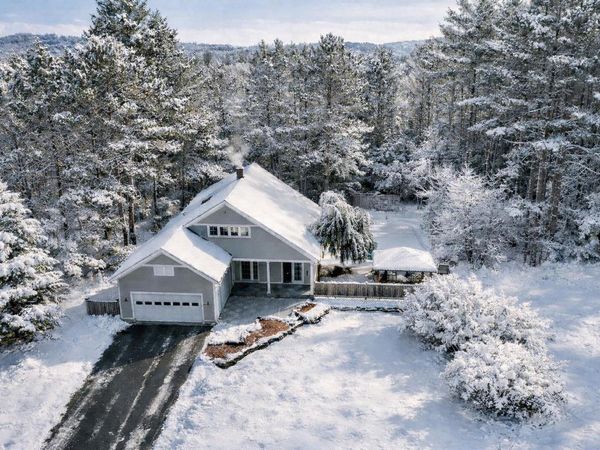 20 Cherry Lane, Newport City, VT 05855