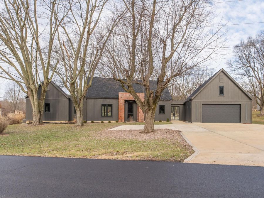 151 Apple Blossom Road SW, Pataskala, OH 43062 Photo 1