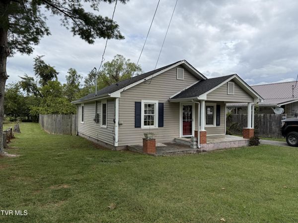 136 Ruby Avenue, Elizabethton, TN 37643