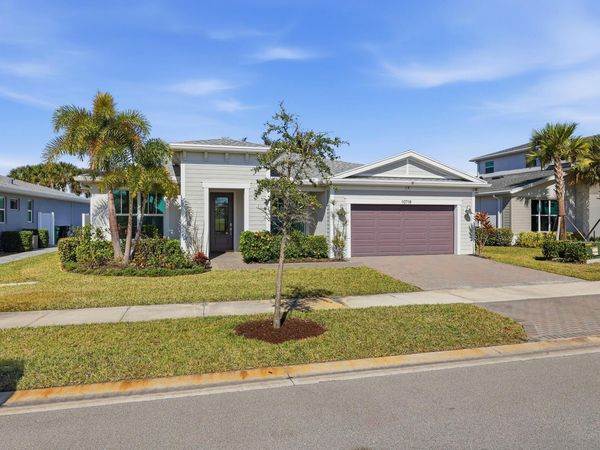 10718 SW Hensley Street, Port St. Lucie, FL 34987