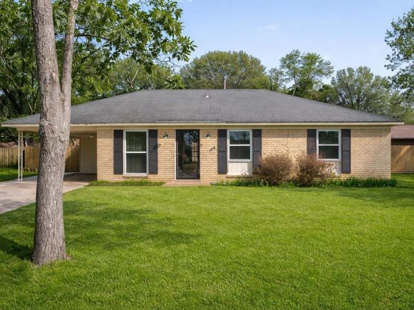 5032 CLEAR CREEK DR, Millington, TN 38053